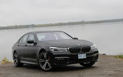 Video Review: The BMW 750i xDrive, Tranquillity With a Touch of Vegas - The  New York Times