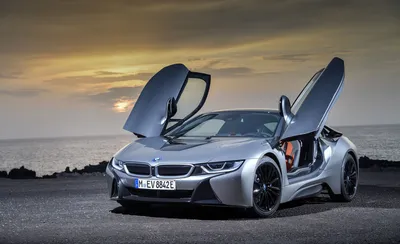 2018 BMW i8 Review, Pricing, and Specs