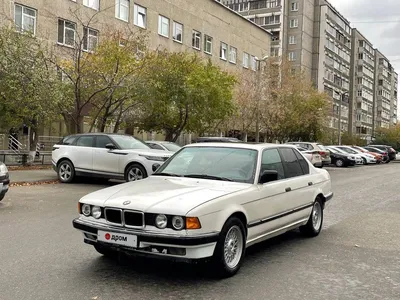 File:BMW 7 series E32 (2462886472).jpg - Wikimedia Commons