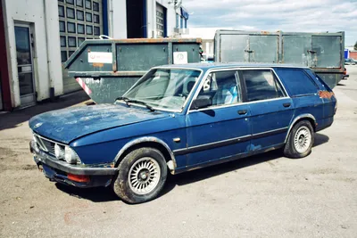 BMW E28 528i - Lowdaily - Automotive Society