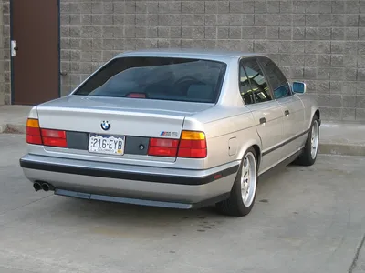 File:BMW E34 M5 Sedan.jpg - Wikipedia
