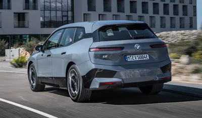 Новый электромобиль BMW iX: огромные «ноздри», запас хода 600 км и старт  производства в 2021 году