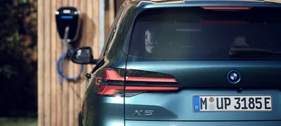 BMW представила флагманский кроссовер XM — первый заряженный гибрид марки с  приставкой M