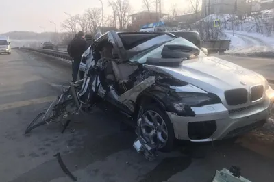 На проспекте Труда BMW влетел в грузовик - Днепр Vgorode.ua