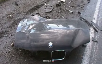 ФОТО | Тоннель Ярвевана закрыли из-за ДТП: грузовик „уронил“ дорожный знак  на BMW - Delfi RUS
