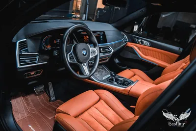 Полностью новый салон в BMW X7 от Eastline Garage. Натуральная кожа,  алькантара, перетяжка сидений, дверей, комплект кожаных ковров.