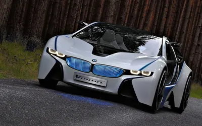 BMW M6 едет по ночным улицам …» — создано в Шедевруме