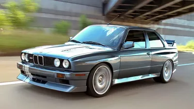 Замена лобового стекла BMW M3 E30, автостекла БМВ М3 Е30 c установкой в  Москве