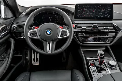 Интерьер салона BMW M5 . Фото салона BMW M5