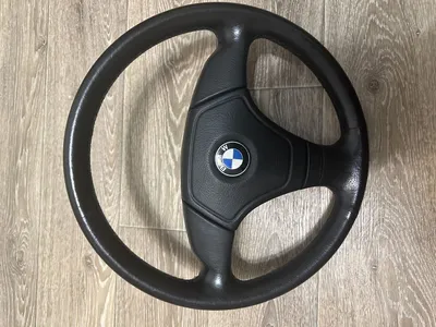 Компания BMW запатентовала необычный руль в виде складного штурвала |  РБК-Україна