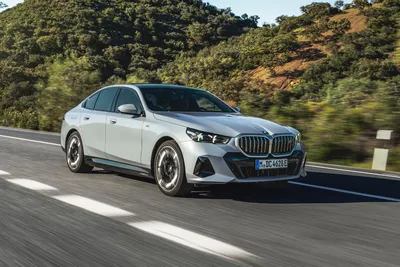Новый электрический седан от BMW: запас хода 475 км и цена почти 68 тыс.  долларов | SPEEDME.RU