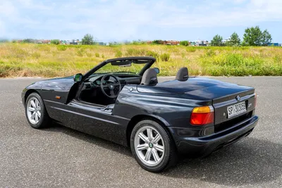 Electric doors! The BMW Z1 Story - YouTube