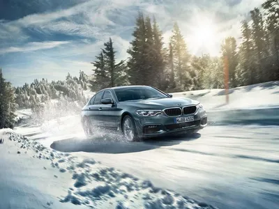 Фотография BMW Зима зеленых Снежинки машины Спереди 2560x1865