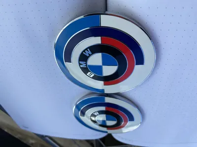 Емблема BMW значок логотип БМВ 82 74мм Е46 Е39 Е60 Е34 Е38 F10 E53 E90: 180  грн. - Наклейки, эмблемы, значки Коломыя на Olx