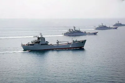 Боевые корабли ВМФ России вошли в бакинский порт-ФОТО-ОБНОВЛЕНО
