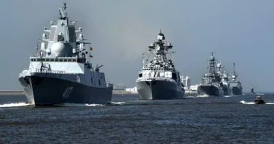 Россия перебрасывает боевые корабли в Азовское море | Донбасc.Реалии -  YouTube