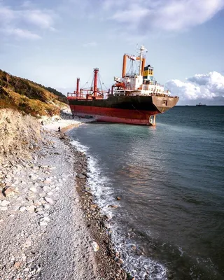 Заброшенный морской порт брошенные …» — создано в Шедевруме