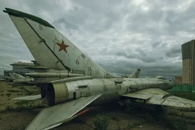 Заброшенные самолеты в лесу - 62 фото