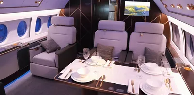 Бизнесмен на борту современного частного самолета :: Стоковая фотография ::  Pixel-Shot Studio