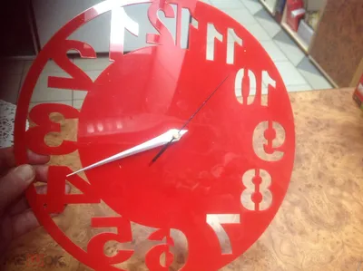 Линия часов. Прикольные стеклянные часы с деревянной Rim. Прибор для  измерения времени Иллюстрация вектора - иллюстрации насчитывающей  классицистическо, актиния: 208082021
