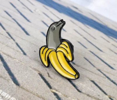 Значок Дельфин из банана Брошь Пин купить - Fandbox