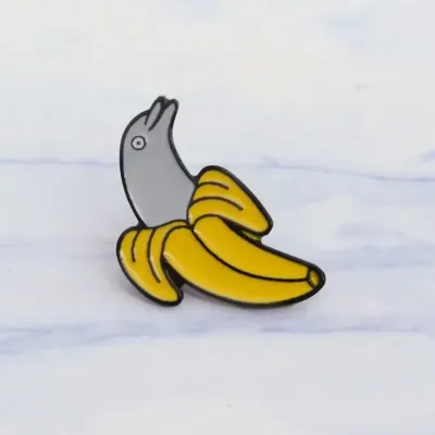 Брутальный дельфин в виде банана …» — создано в Шедевруме