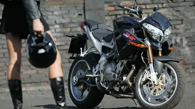 Девушки на мотоциклах: новейшие фотографии для вашего экрана