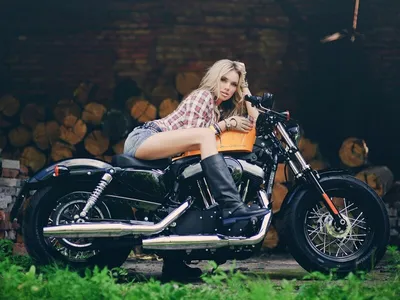 Удивительные фотографии девушек на мотоциклах скачать бесплатно