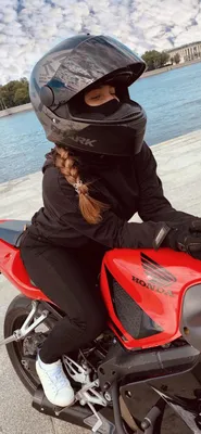 PNG фото девушек на мотоцикле со спины
