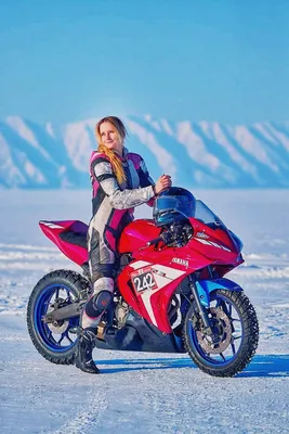 Потрясающие фотографии девушек на спортивных мотоциклах: выбирайте желаемый формат
