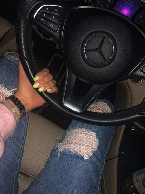 Дом Mercedes-Benz - Девушки выбирают сильных 💪🏻 @volkonskaya.reshetova  выбрала для себя Mercedes-Benz G 500 4х4 🖤 Поздравляем 🎉🌟 | Facebook