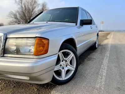 Mercedes W124 с поднимающимися вверх дверями продадут за 300 000 евро