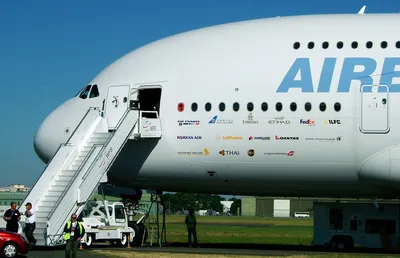 Последний в мире двухэтажный Airbus A380 отправился к своему покупателю —  Секрет фирмы