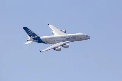 Представлен роскошный самолет Airbus А380 компании Emirates Airlines