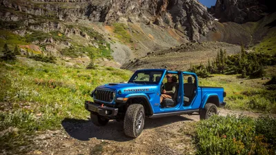 New 2023 Jeep Gladiator Overland 4D Crew Cab in #JOL230290 | West Herr Auto  Group