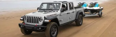 View Photos of the 2023 Jeep Gladiator Overland EcoDiesel