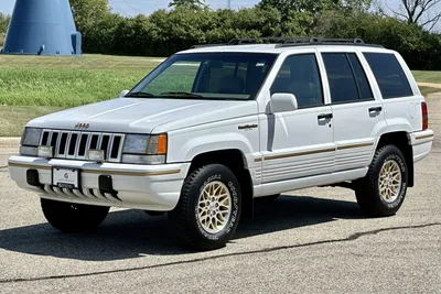 42k-Mile 1995 Jeep Grand Cherokee Limited 4x4 for sale on BaT Auctions -  sold for $13,300 on August 24, 2023 (Lot #118,019) | Bring a Trailer