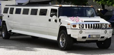 Прокат белого лимузина на свадьбу Hummer H2 Минск недорого