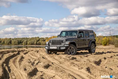 Тест внедорожника Jeep Wrangler нового поколения: он больше не сгорит? —  Тест-драйв — Motor