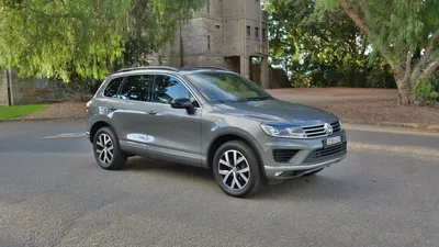 2018 Volkswagen Touareg Monochrome new car review - Drive