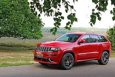 Фото Jeep Grand Cherokee белая авто