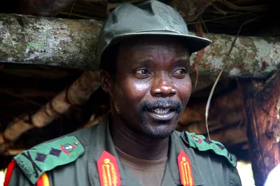 Угандийский военный преступник стал знаменитостью в интернете