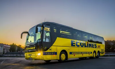 Автобус Ecolines междугородний на автовокзале Гамбурга центральном  Редакционное Фотография - изображение насчитывающей публика, эмблема:  145793112