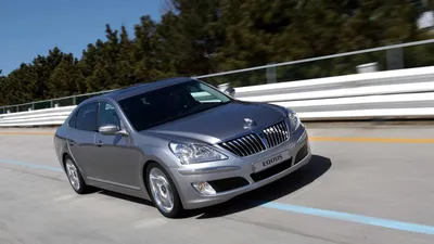 File:HYUNDAI EQUUS by HERMES SMS 01.JPG - Wikimedia Commons