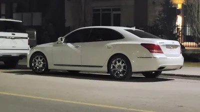 Rare 2010 to 2016 Hyundai Equus in Eau Claire, Hyundai's attempt at a  Mercedes type luxury car. They only sold 116 in 2012 (first year in Canada)  and 9 in 2016; the