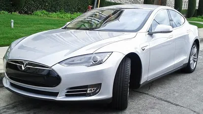 Tesla собирается модернизировать электрокар Model 3