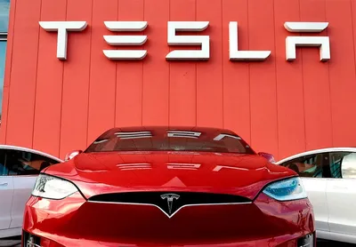 Владелец Tesla рассказал, нравится ли ему электромобиль