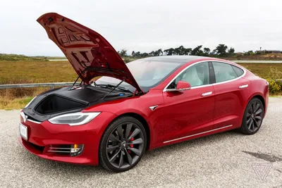 Tesla Model 3 - электромобиль премиум-класса