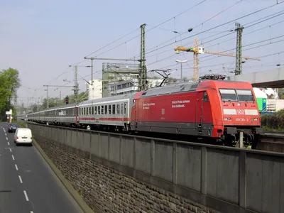 европейский скорый поезд стоковое изображение. изображение насчитывающей  назначение - 10353253