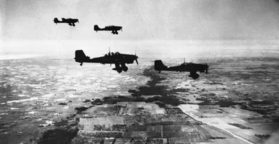 Немецкие самолеты Гота Go.145, захваченные на Донском фронте — военное фото